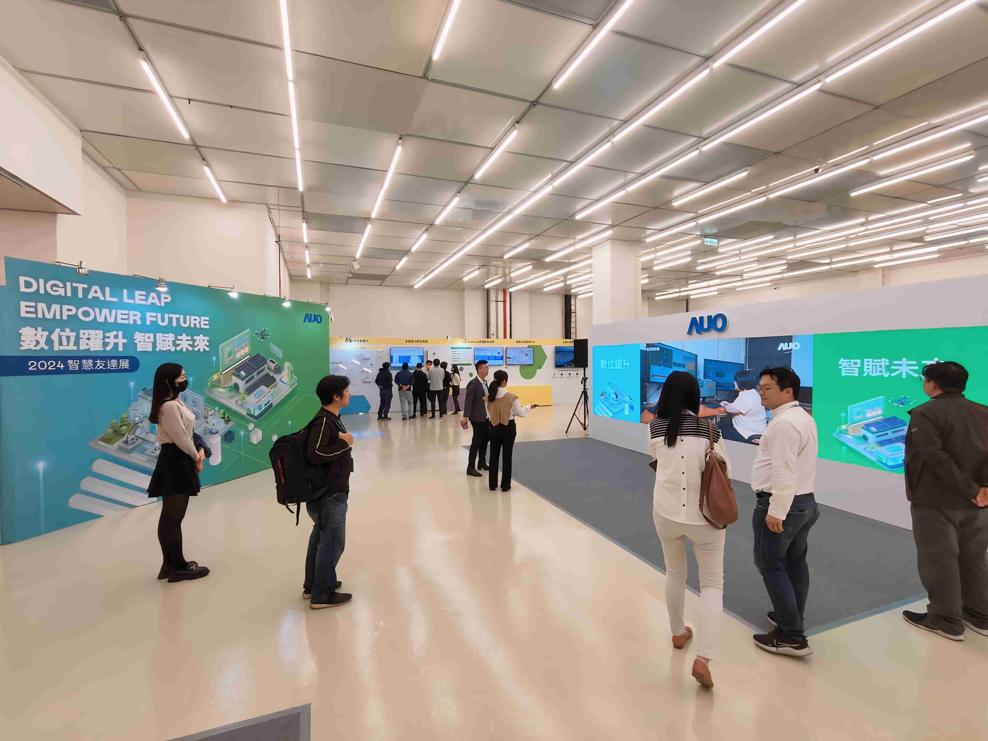 2024智能银河集团展邀集生态圈伙伴共同参展，，从数字应用、、、净零减碳到能源发展，，，创造全方位永续商机，，，携手生态圈伙伴迈向永续未来